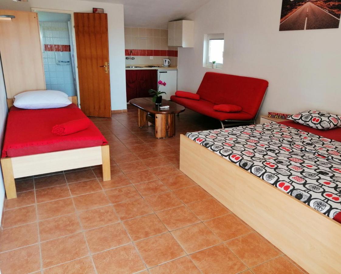 Apartments Brkovic Sukosan Bagian luar foto