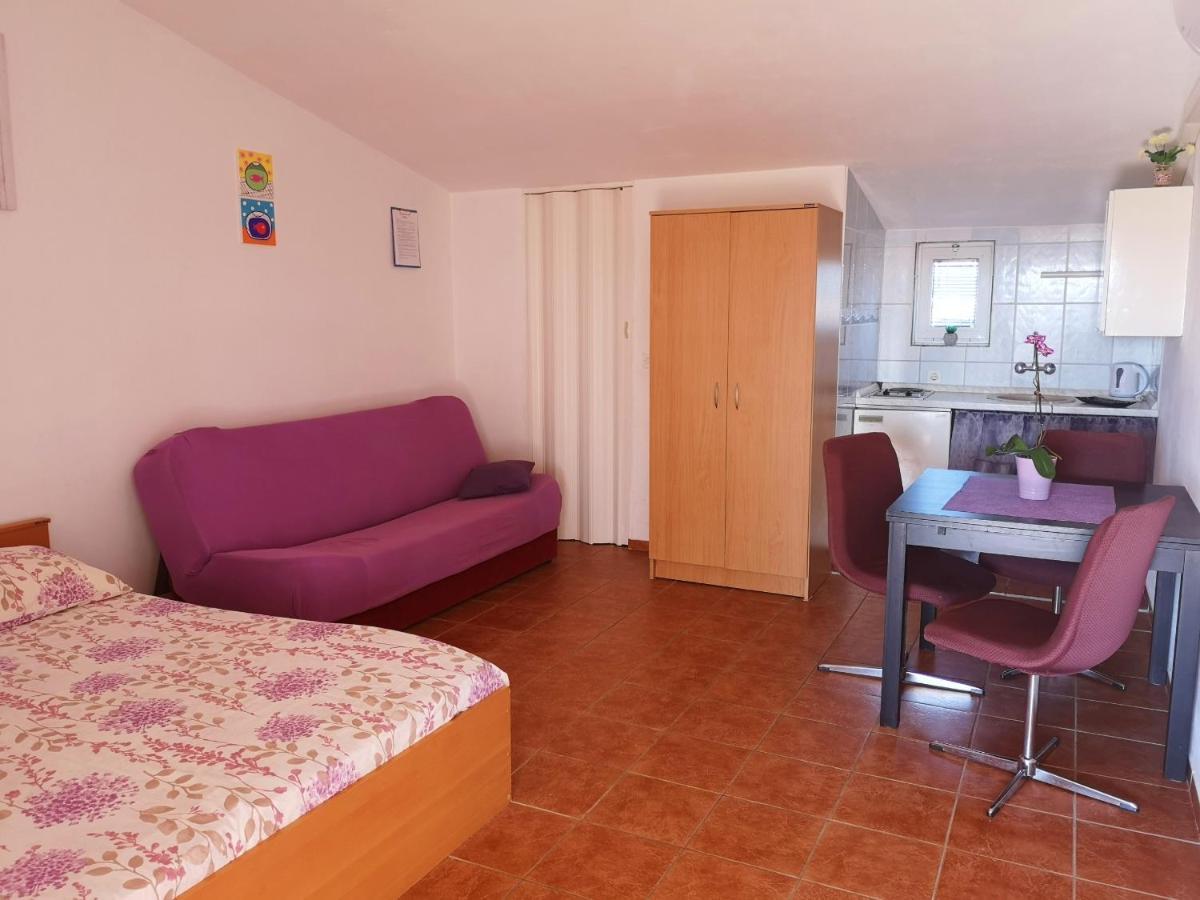 Apartments Brkovic Sukosan Bagian luar foto