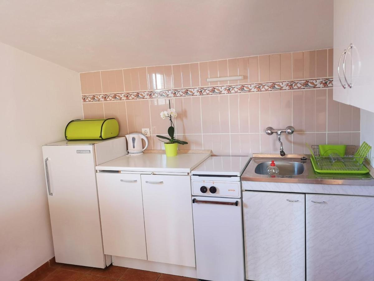 Apartments Brkovic Sukosan Bagian luar foto