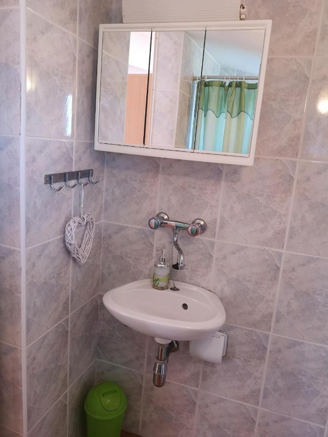 Apartments Brkovic Sukosan Bagian luar foto