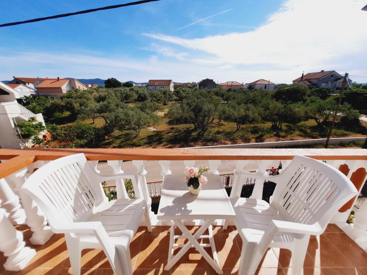 Apartments Brkovic Sukosan Bagian luar foto