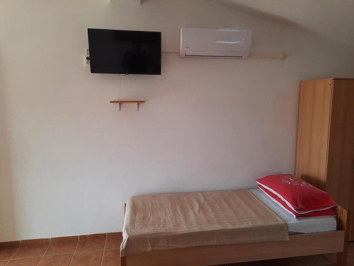 Apartments Brkovic Sukosan Bagian luar foto
