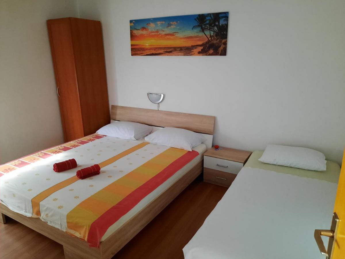 Apartments Brkovic Sukosan Bagian luar foto